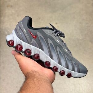 Nike Air Max DN Gray and Red Shoes Men’s Size 7.5/Wmns 9